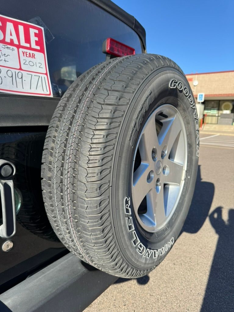 Used 2012 Jeep Wrangler Sport AWD/4WD image 14