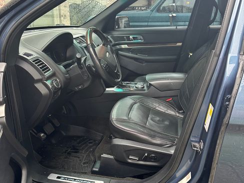 Used 2018 Ford Explorer Platinum image 10