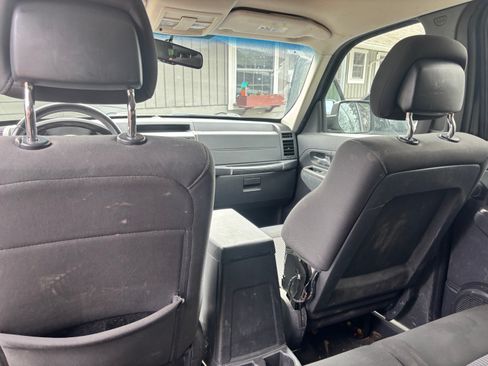 Used 2011 Jeep Liberty Renegade w/ Premium Group image 10