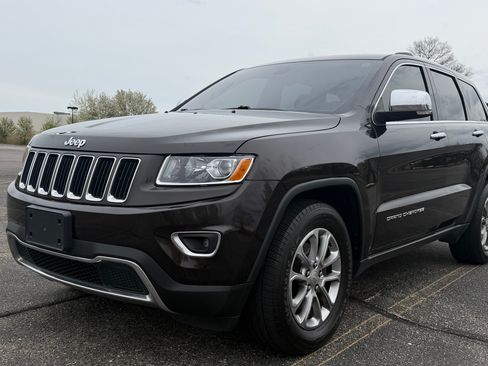 Used 2016 Jeep Grand Cherokee Limited AWD/4WD image 2