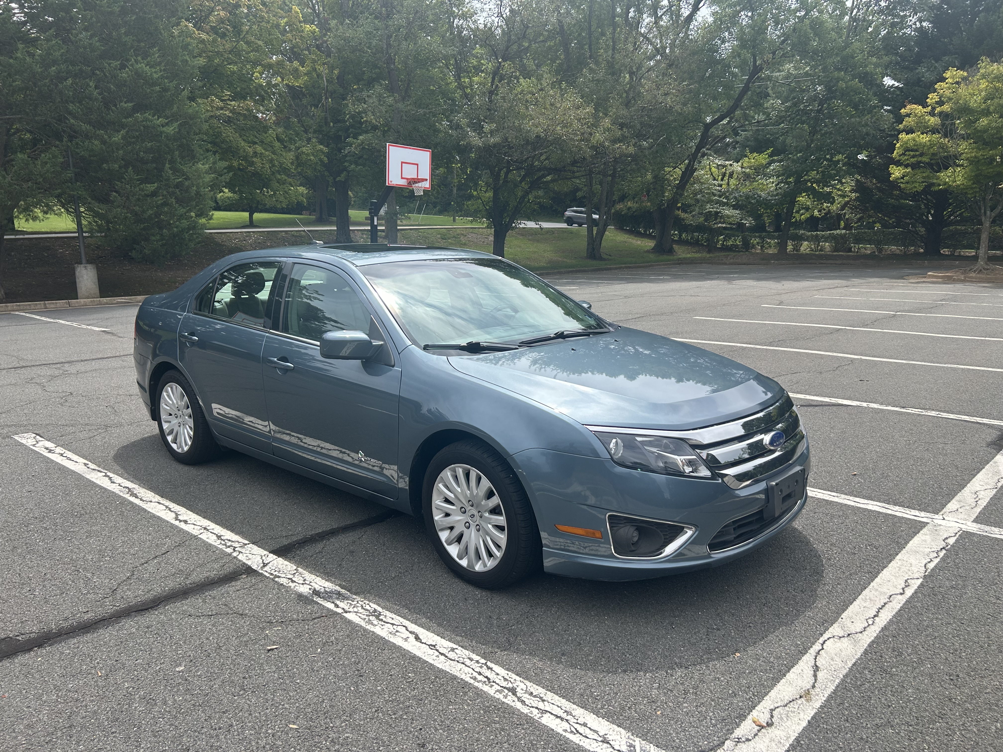 Used 2011 Ford Fusion Hybrid w/ 502A Rapid Spec Order Code FWD image 1