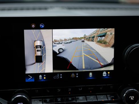 Used 2024 Chevrolet Colorado ZR2 w/ ZR2 Bison Edition image 31