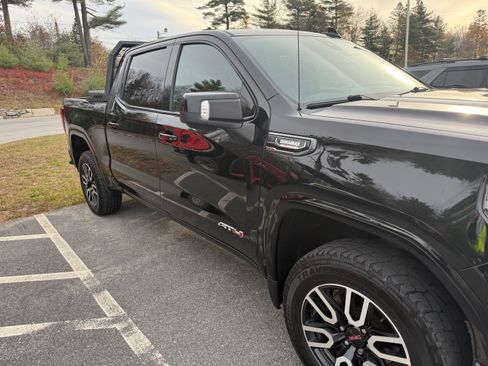 Used 2021 GMC Sierra 1500 AT4 w/ AT4 Premium Package image 1