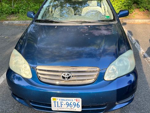 Used 2004 Toyota Corolla CE image 2