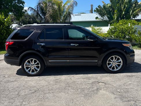 Used 2014 Ford Explorer Limited w/ Equipment Group 302A AWD/4WD image 6