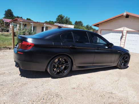 Used 2014 BMW M5 RWD image 8