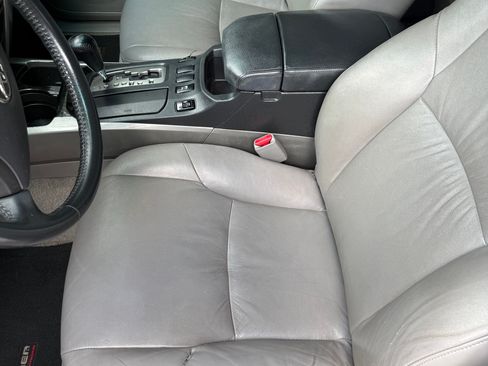 Used 2008 Toyota 4Runner Limited w/ Limited Extra Value Pkg 1 AWD/4WD image 11