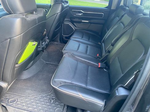 Used 2022 RAM 1500 Laramie AWD/4WD image 13