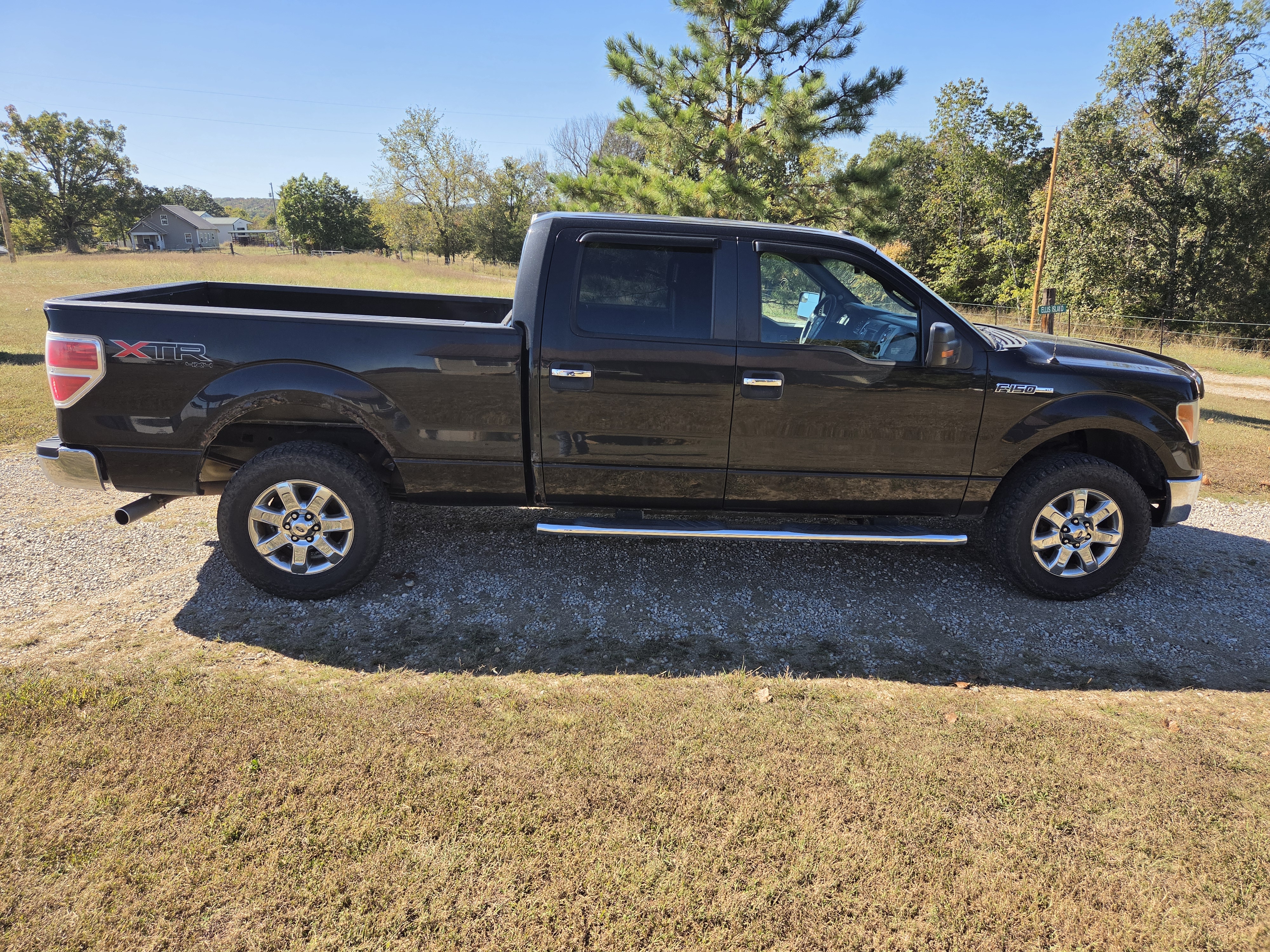 Used 2014 Ford F150 XLT w/ Equipment Group 302A Luxury AWD/4WD image 1