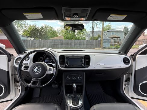 Used 2013 Volkswagen Beetle 2.5 FWD image 6