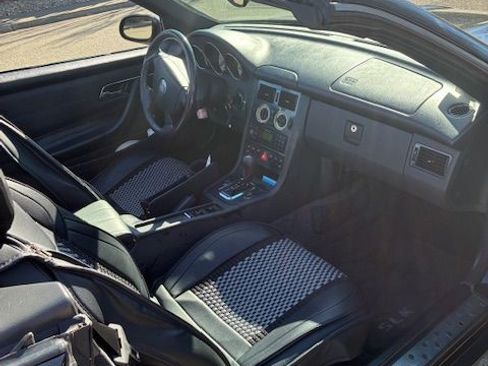 Used 1999 Mercedes-Benz SLK 230 image 11