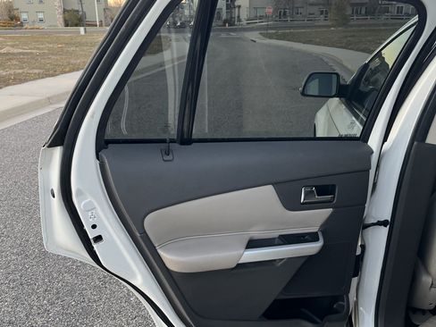 Used 2012 Ford Edge SEL image 8