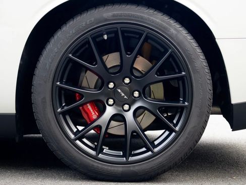 Used 2015 Dodge Challenger SRT Hellcat image 13