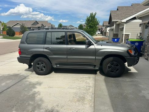Used 2000 Toyota Land Cruiser AWD/4WD image 4