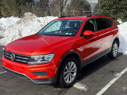Used 2019 Volkswagen Tiguan SE w/ Panoramic Sunroof Package