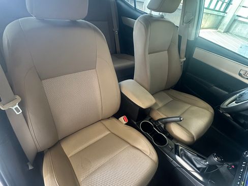 Used 2015 Toyota Corolla LE FWD image 6