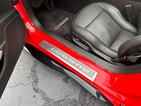 Used 2015 Chevrolet Corvette Z06 w/ 3LZ Preferred Equipment Group RWD image 25