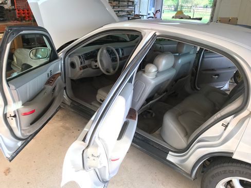 Used 2001 Buick Park Avenue w/ Prestige Pkg image 17