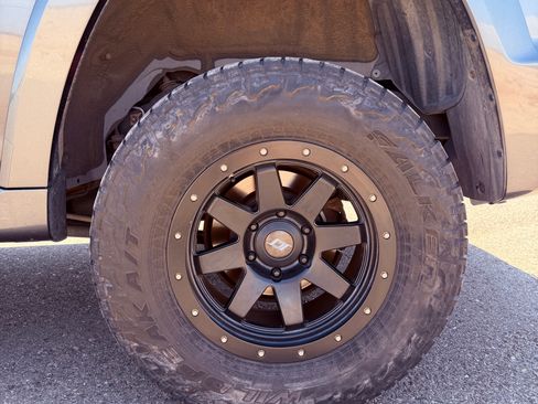 Used 2015 Toyota 4Runner Limited AWD/4WD image 26