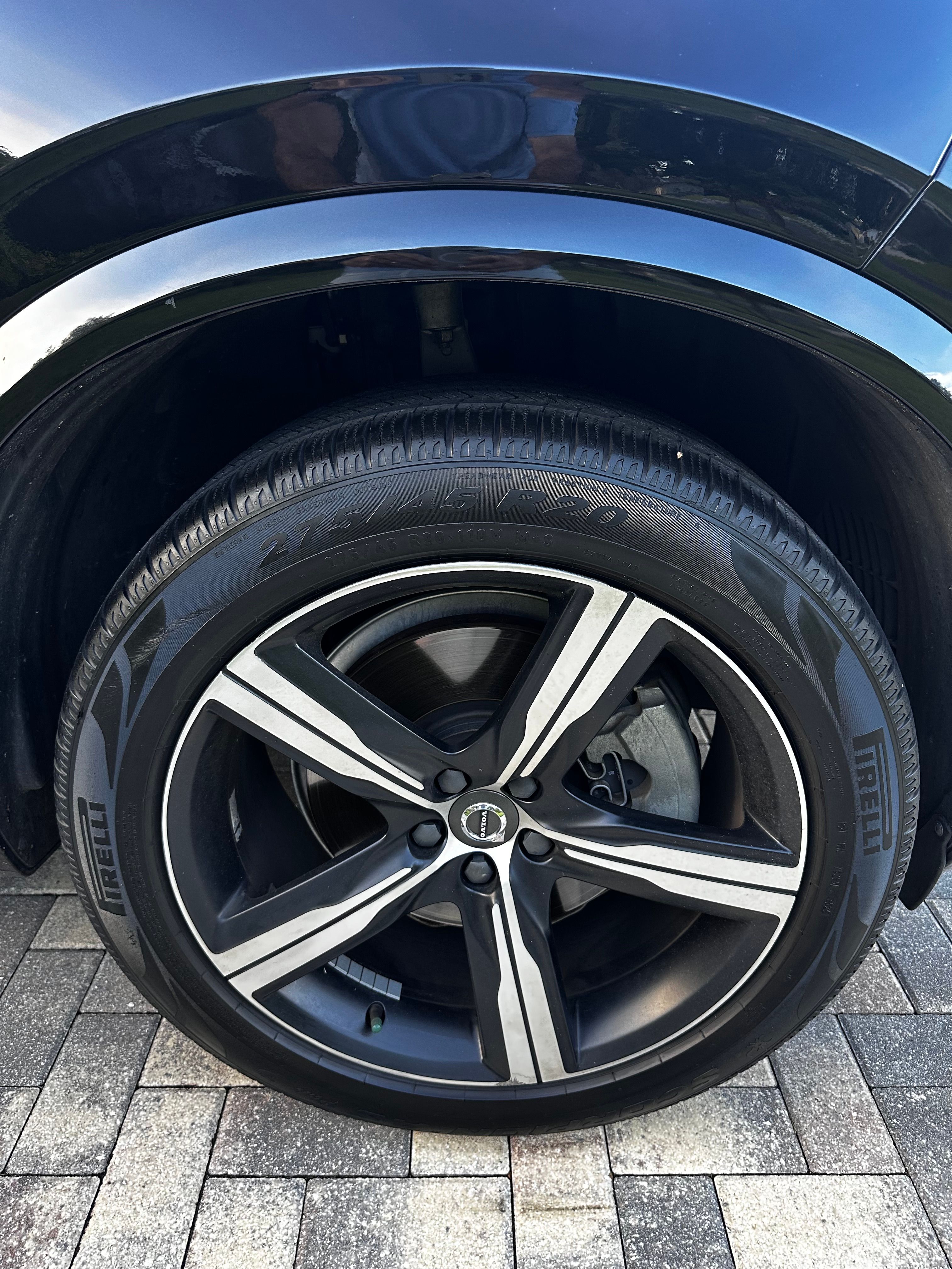 Used 2019 Volvo XC90 T6 R-Design w/ Protection Package Premier AWD/4WD image 30