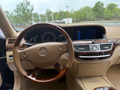 Used 2008 Mercedes-Benz S 600 image 12