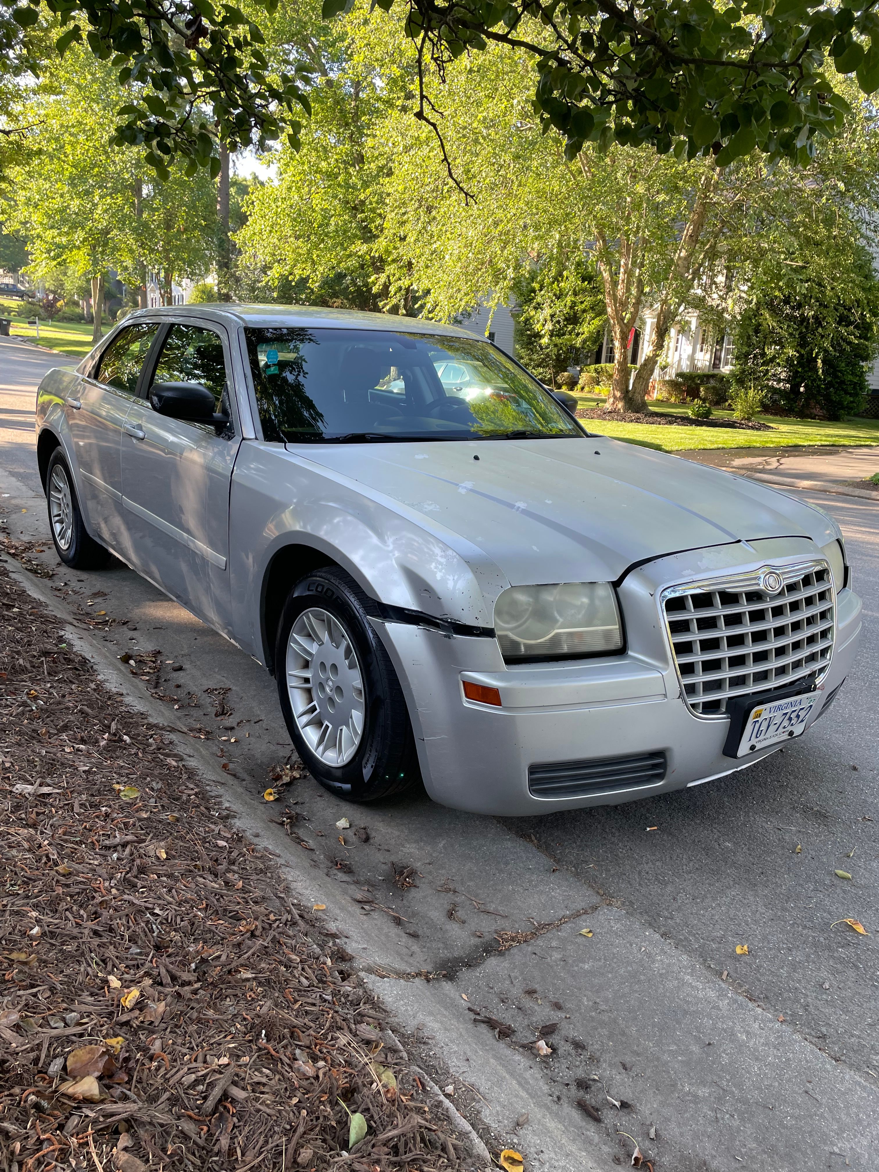Used 2005 Chrysler 300 RWD image 4