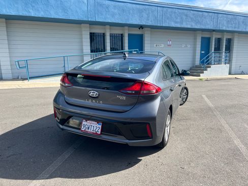 Used 2019 Hyundai Ioniq Blue image 4