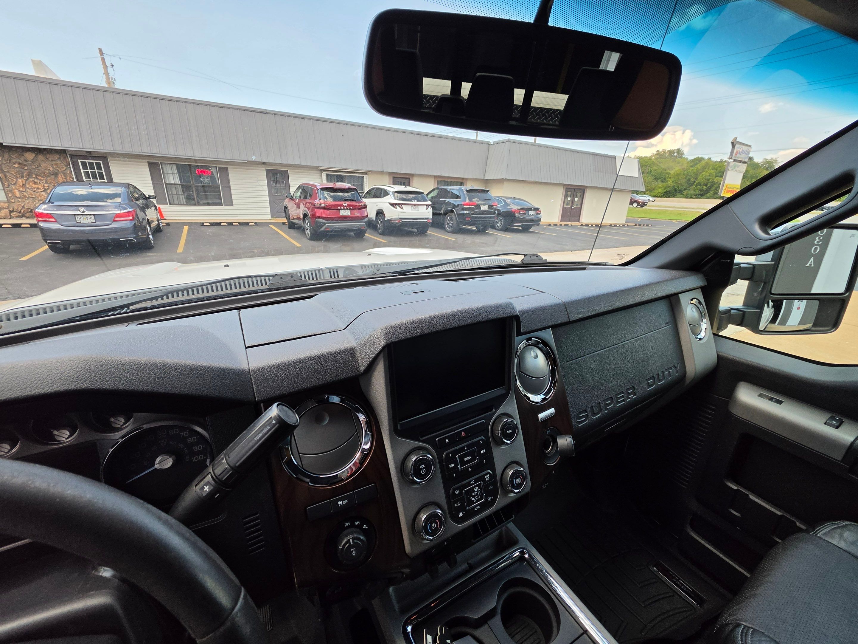 Used 2015 Ford F250 Lariat w/ Lariat Ultimate Package AWD/4WD image 12