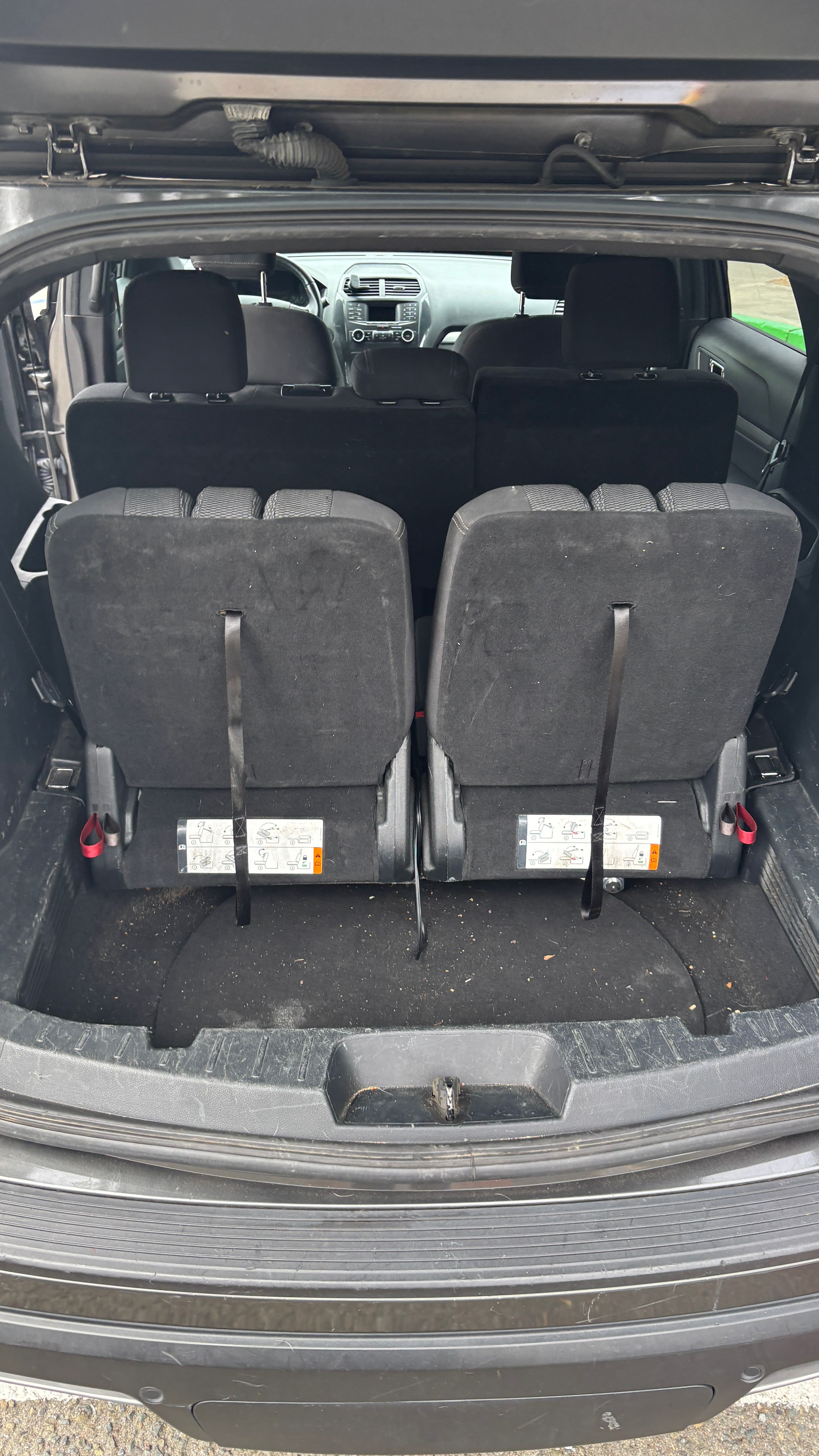 Used 2018 Ford Explorer XLT AWD/4WD image 13