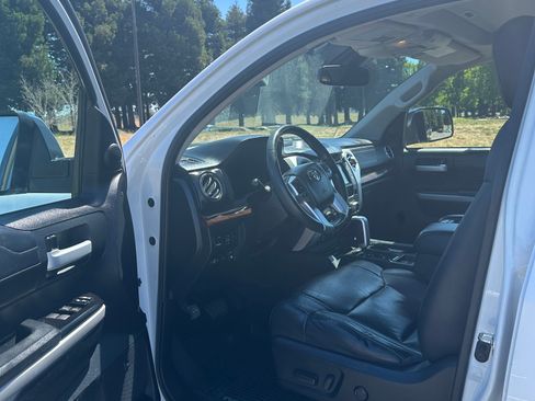 Used 2019 Toyota Tundra Limited w/ Limited Premium Package AWD/4WD image 21
