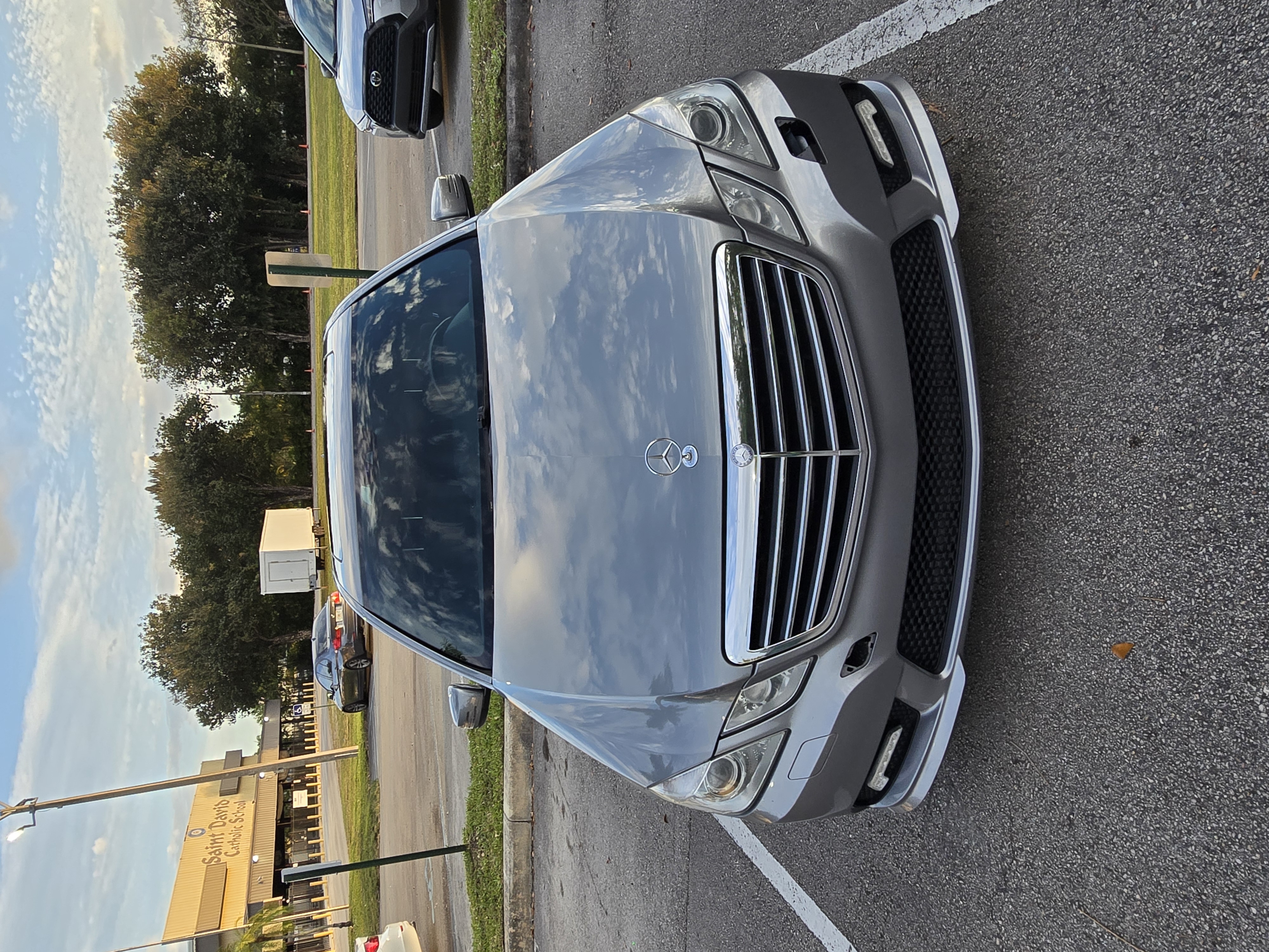 Used 2010 Mercedes-Benz E 550 Sedan image 2