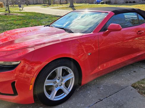 Used 2020 Chevrolet Camaro LT image 19