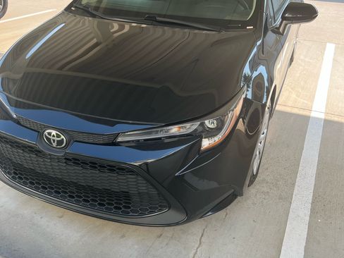 Used 2022 Toyota Corolla LE FWD image 1