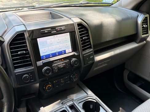 Used 2020 Ford F150 XLT w/ Equipment Group 302A Luxury AWD/4WD image 11