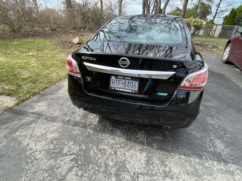 Used 2014 Nissan Altima 2.5 S w/ Display Audio Package image 6