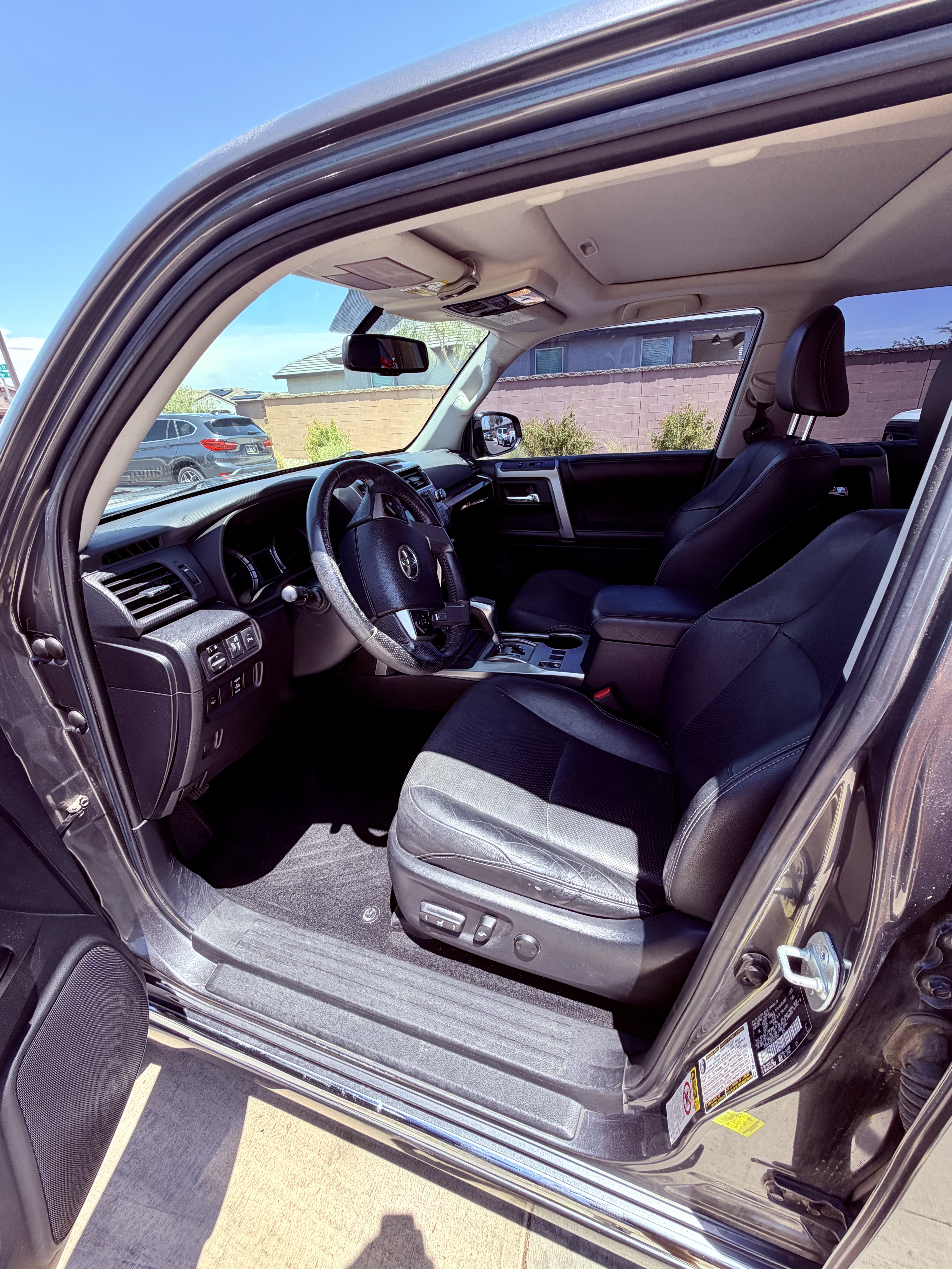 Used 2015 Toyota 4Runner Limited AWD/4WD image 12