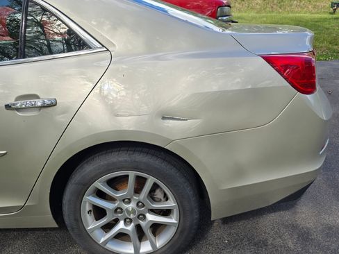 Used 2015 Chevrolet Malibu LT w/ Power Convenience Package FWD image 13