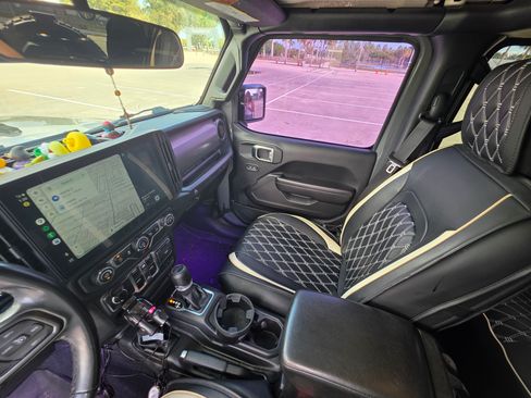 Used 2019 Jeep Wrangler Unlimited Sport S image 17