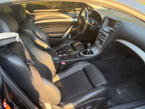 Used 2009 INFINITI G37 Sport w/ Premium Pkg RWD image 21