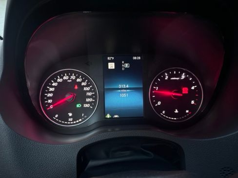 Used 2024 Mercedes-Benz Sprinter 2500 image 10