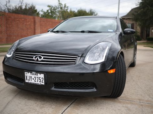 Used 2005 INFINITI G35 Coupe w/ (P01) Premium Pkg image 2