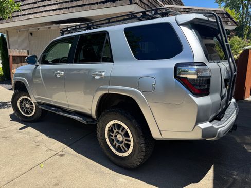 Used 2014 Toyota 4Runner Trail Premium AWD/4WD image 10