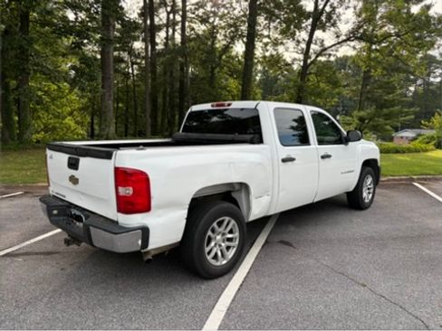 Used 2007 Chevrolet Silverado 1500 W/T w/ Towing Package RWD image 4