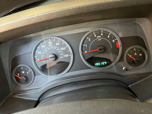 Used 2008 Jeep Patriot Sport image 9