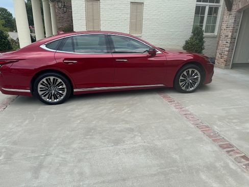 Used 2019 Lexus LS 500 F Sport image 10