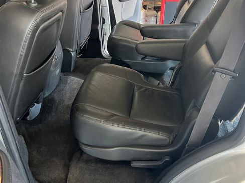 Used 2014 GMC Yukon Denali image 6