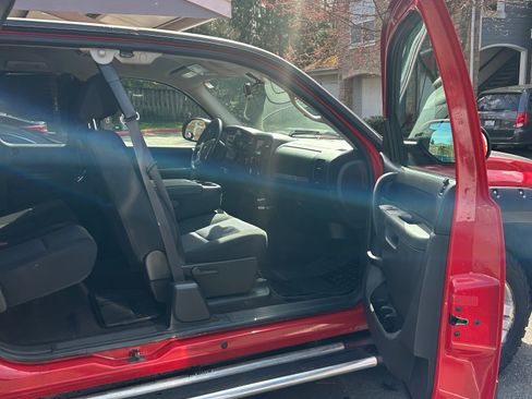 Used 2010 Chevrolet Silverado 1500 LT w/ Power Pack Plus image 2