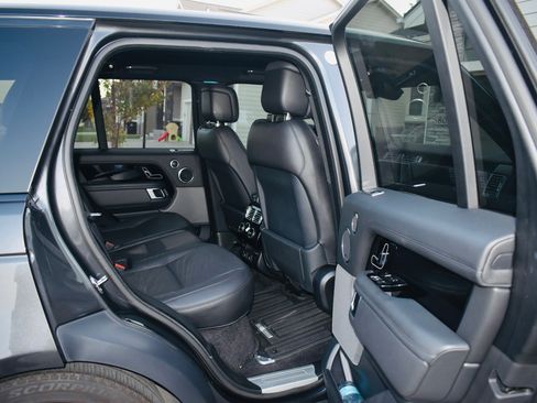 Used 2022 Land Rover Range Rover P525 Westminster Edition image 11