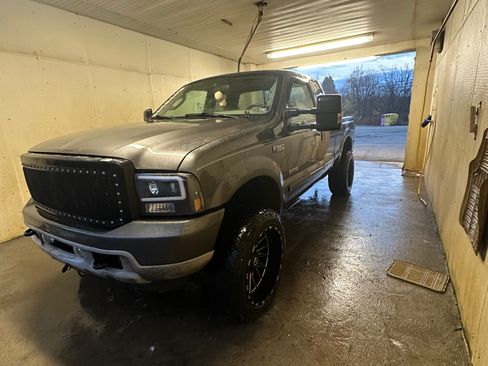 Used 2003 Ford F350 XLT image 13