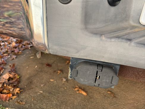 Used 2010 Ford F350 Lariat image 8